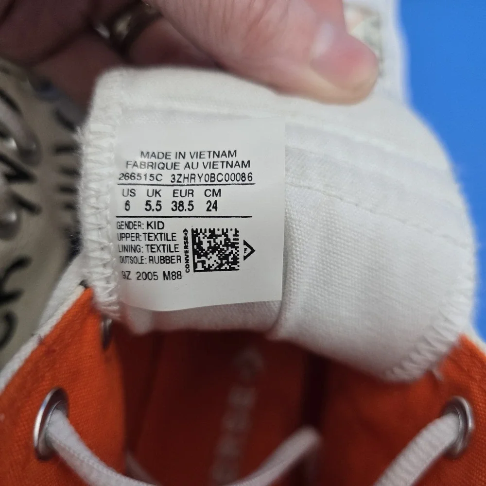Converse‎ Hi UNT1TL3D Not a Chuck Mens/Kids  6 Athletic White Shoes Sneakers